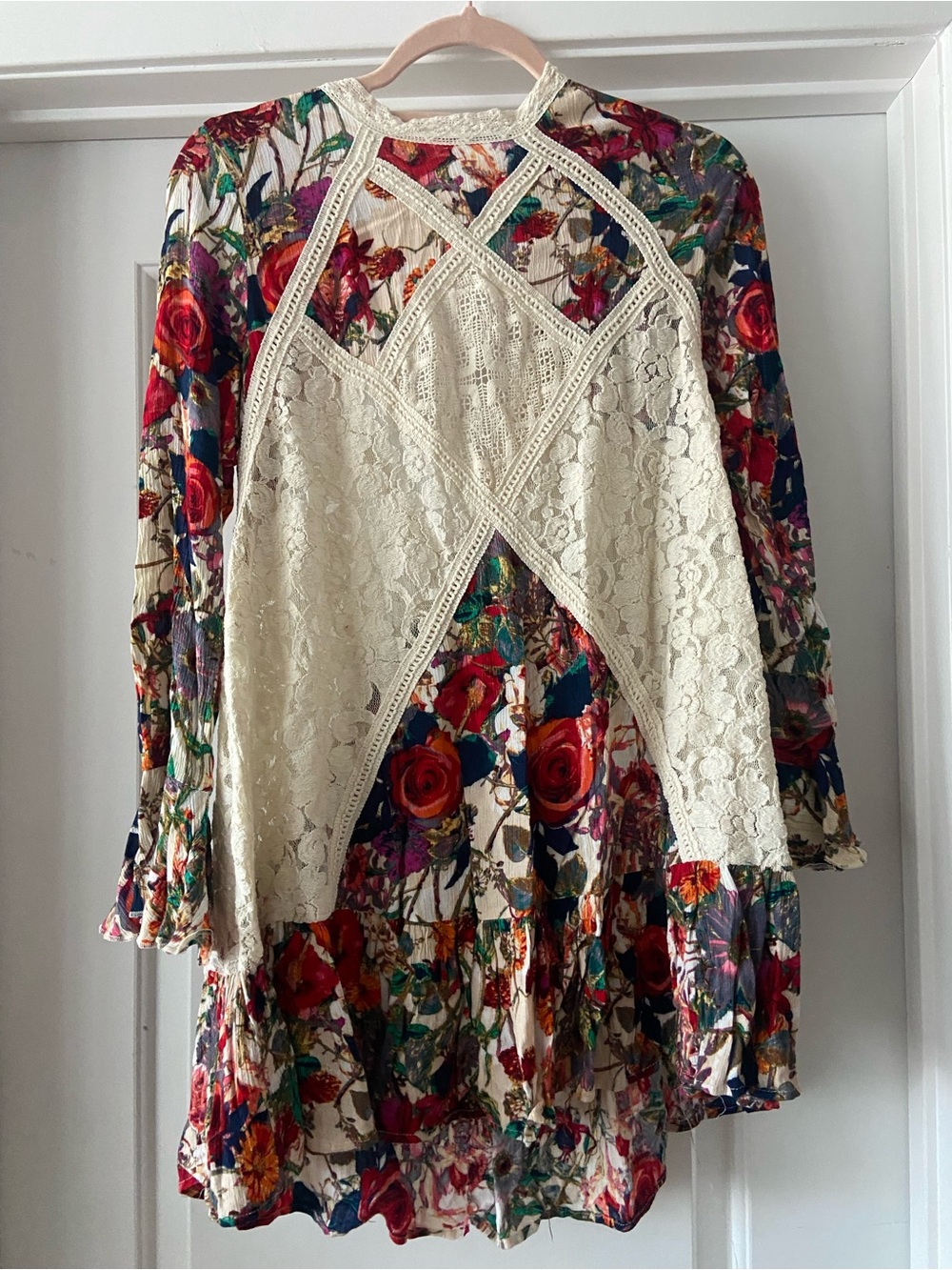 Umgee Floral Lace-Back Tunic Top - Cream & Multi - Picture 2 of 6